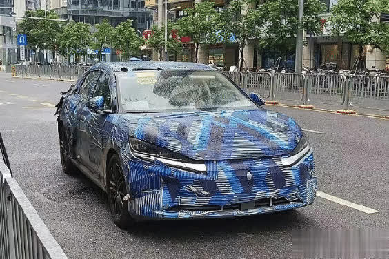 比亚迪震撼发布&ldquo;核动力王牌&rdquo;，续航破2000km，仅售7万元级别！